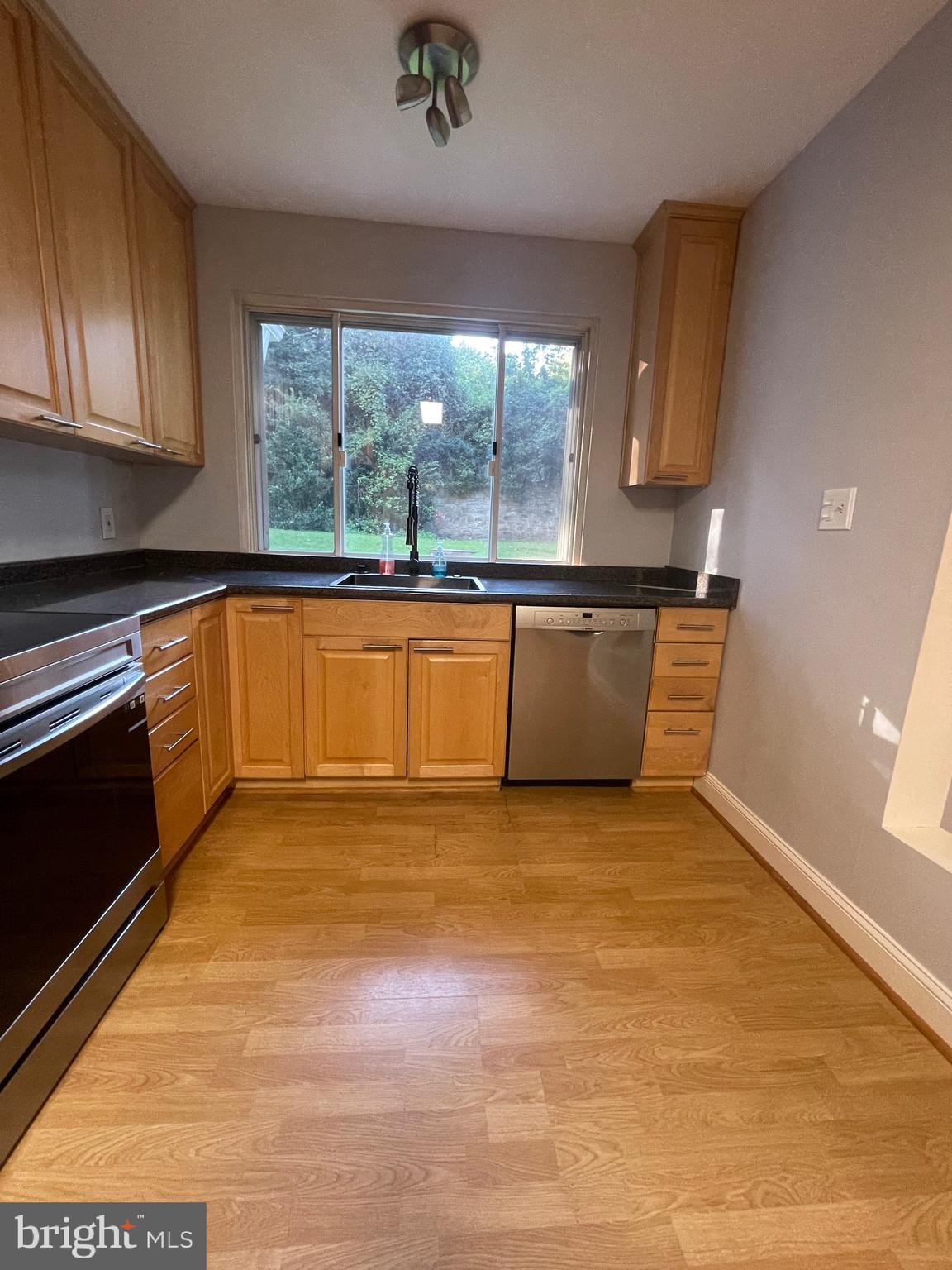 5528 Warwick Place Chevy Chase, MD 20815 - Photo 10 of 68