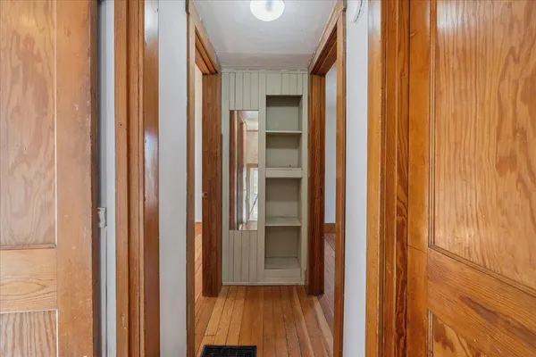$2,000 | 751 Holmes Road, Ypsilanti, MI 48198