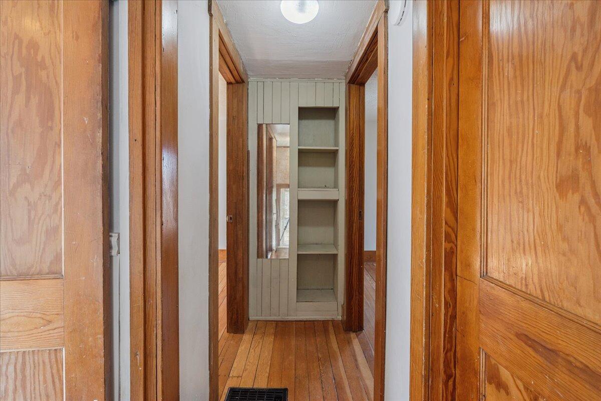 751 Holmes Road Ypsilanti, MI 48198 - Photo 17 of 36 751 Holmes