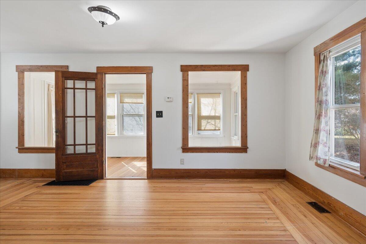 751 Holmes Road Ypsilanti, MI 48198 - Photo 2 of 36 751 Holmes