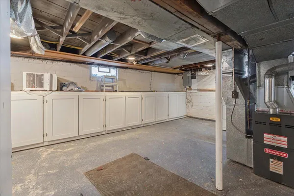 $2,000 | 751 Holmes Road, Ypsilanti, MI 48198
