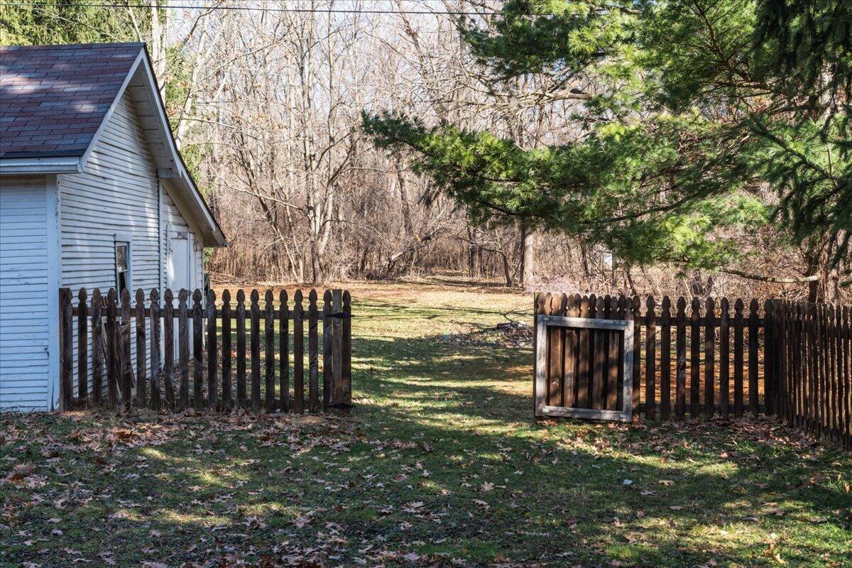 751 Holmes Road Ypsilanti, MI 48198 - Photo 28 of 36 751 Holmes
