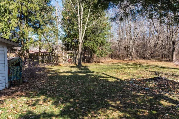 $2,000 | 751 Holmes Road, Ypsilanti, MI 48198