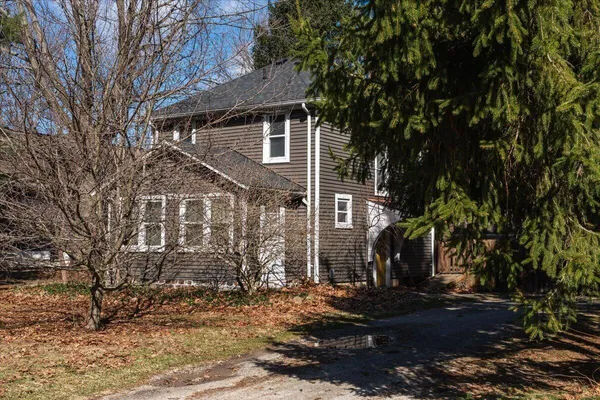 $2,000 | 751 Holmes Road, Ypsilanti, MI 48198