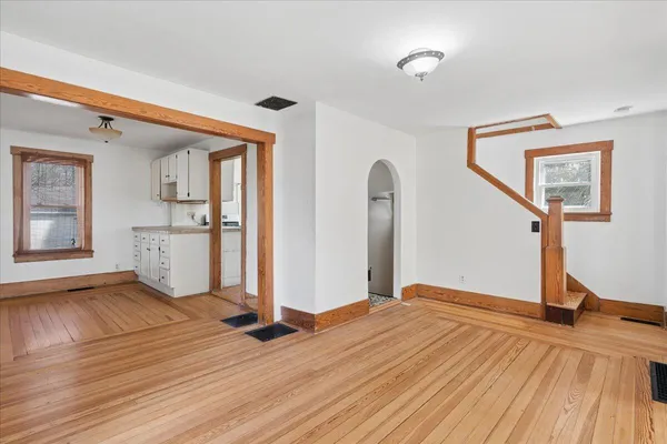 $2,000 | 751 Holmes Road, Ypsilanti, MI 48198