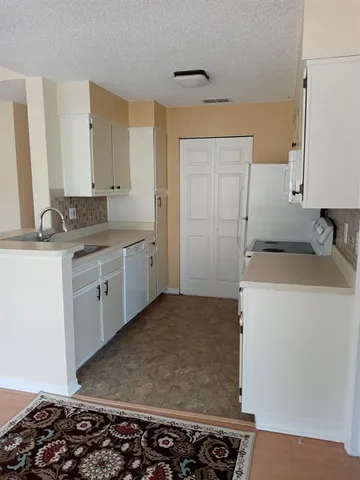 $138,000 | 1069 South Hiawassee Road, Unit 1321, Orlando, FL 32835