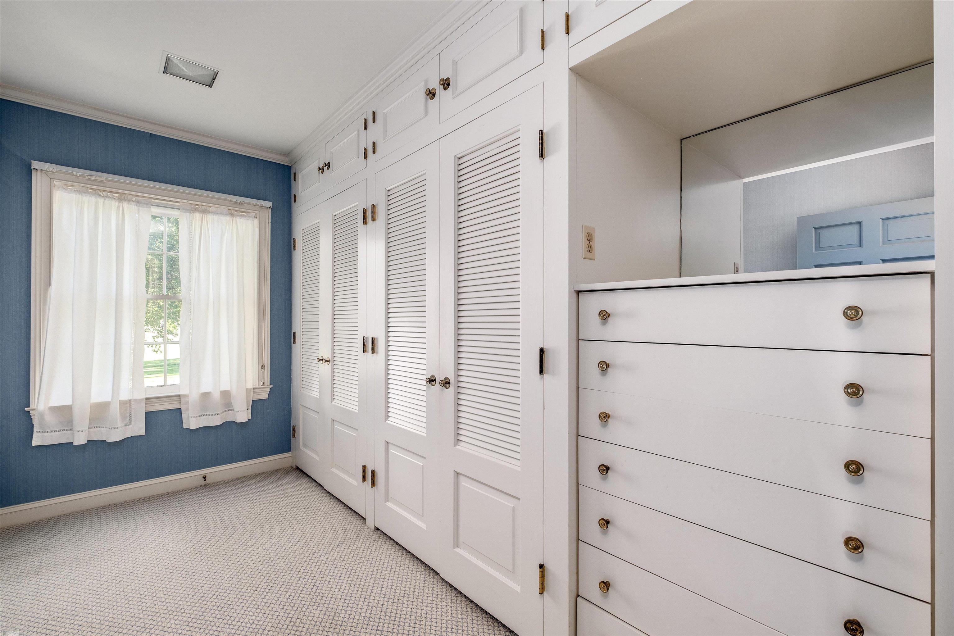 382 Provencal Road Grosse Pointe, MI 48236 - Photo 41 of 95 50155244-6afe78d5-9782-4150-b359-5a4fa42a1905.JPG