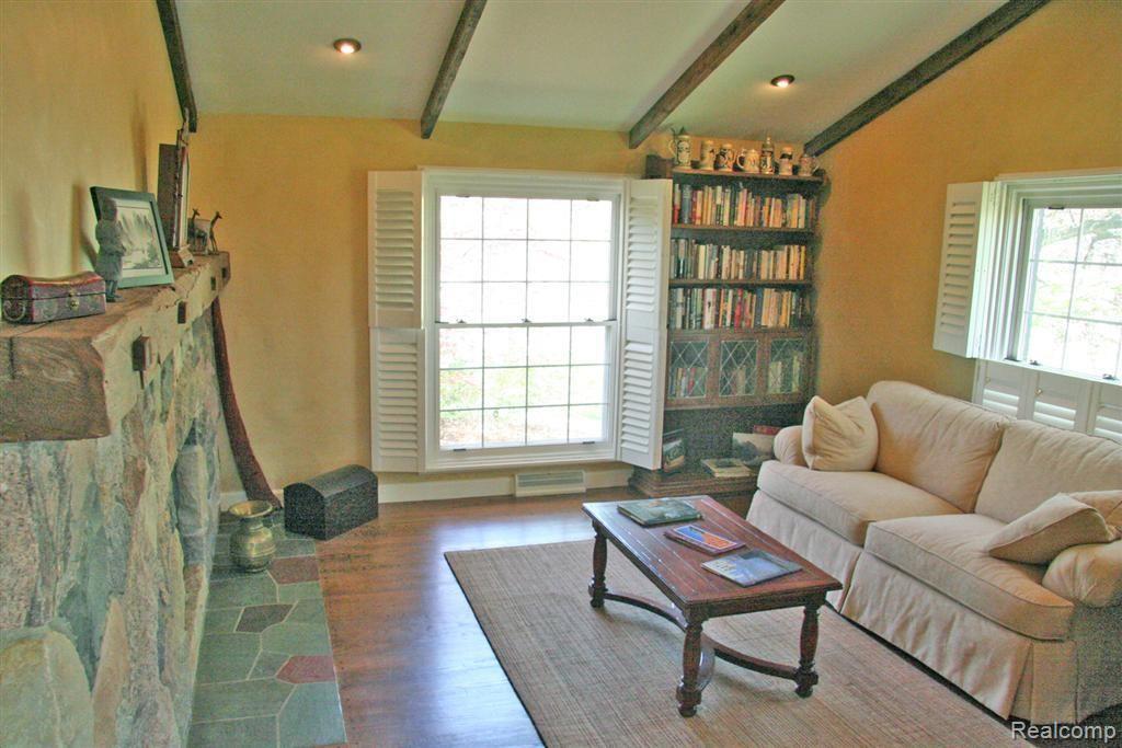 4126 Nearbrook Road Bloomfield Hills, MI 48302 - Photo 5 of 18 05 Library