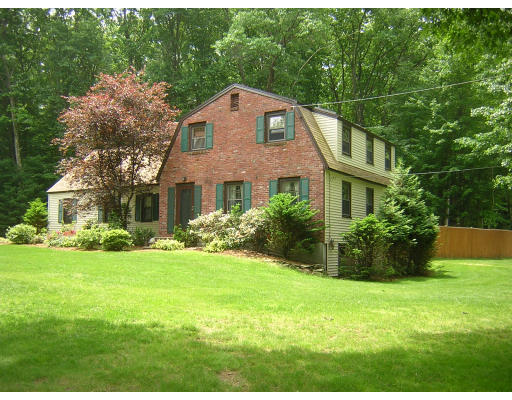 1 Footpath Road Chelmsford, MA 01824 - Photo 2 of 14 Gallery Image 2