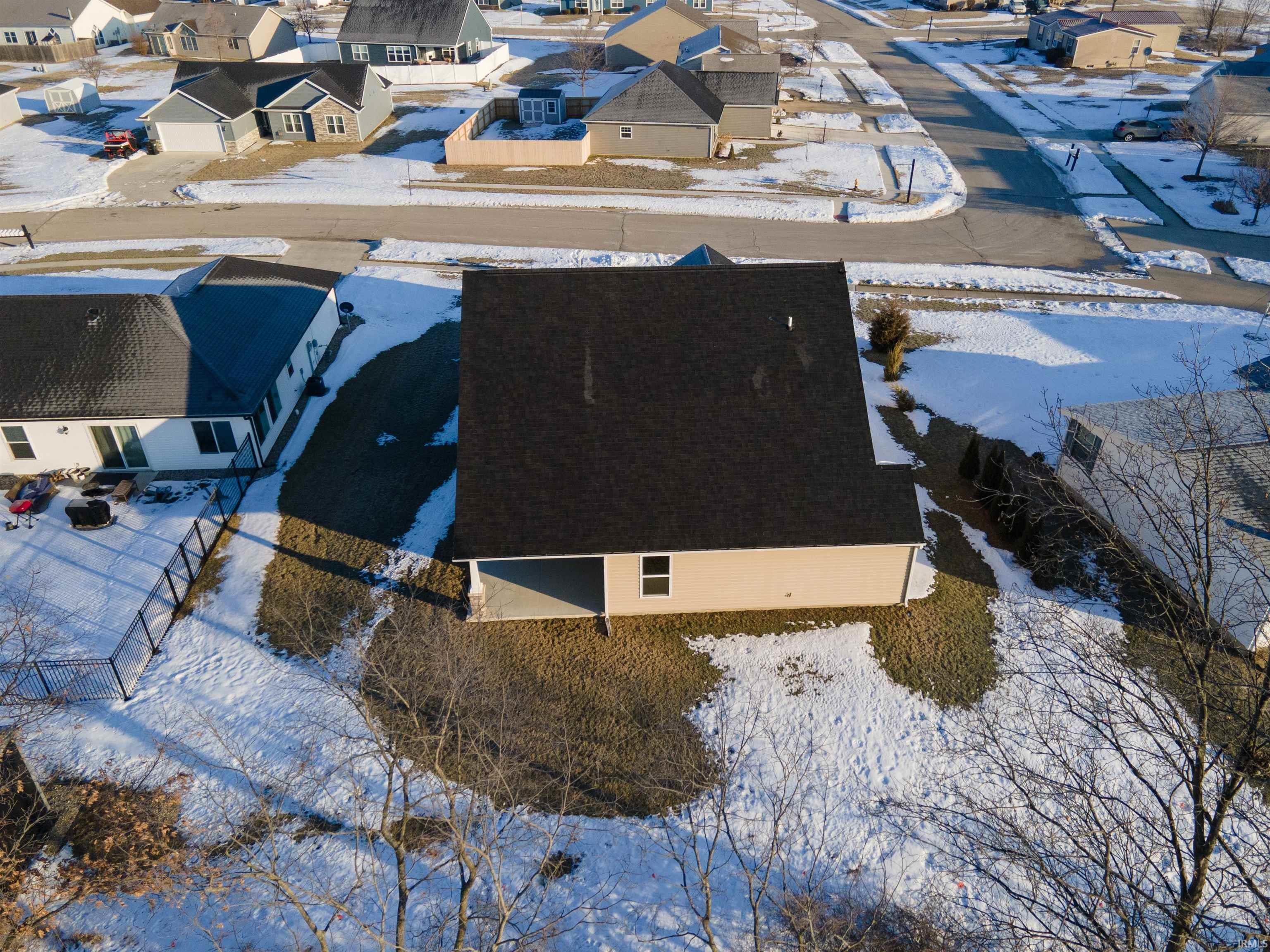 317 Conductor Cove Garrett, IN 46738 - Photo 2 of 28