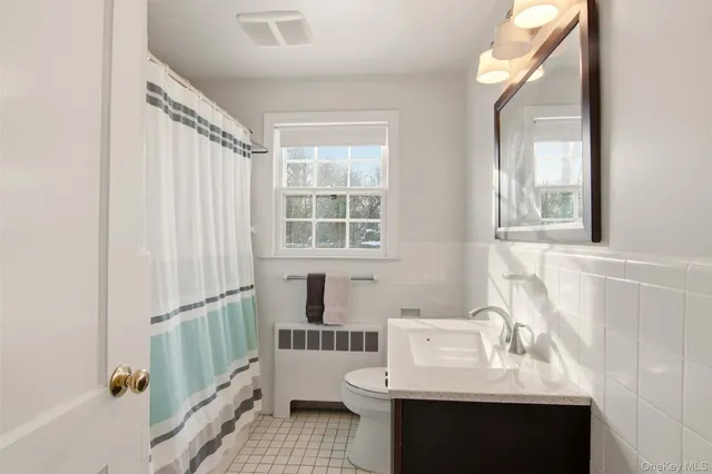 $689,000 | 10 Catalpa Lane, Stony Brook, NY 11790