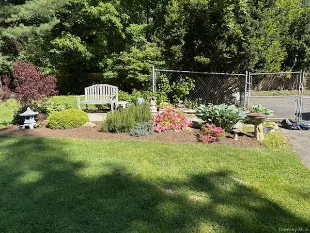 $689,000 | 10 Catalpa Lane, Stony Brook, NY 11790