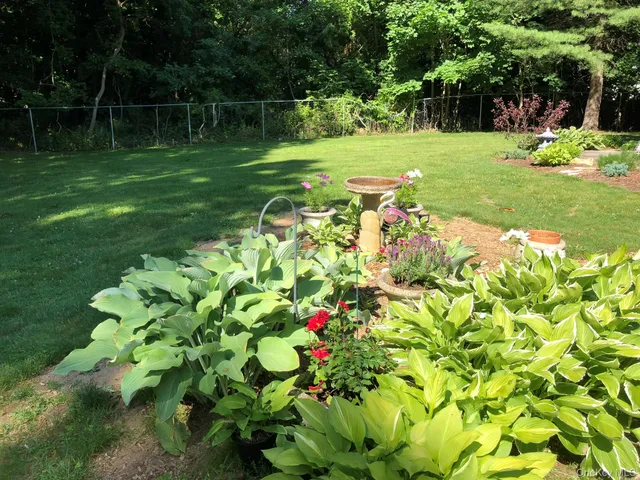 $689,000 | 10 Catalpa Lane, Stony Brook, NY 11790