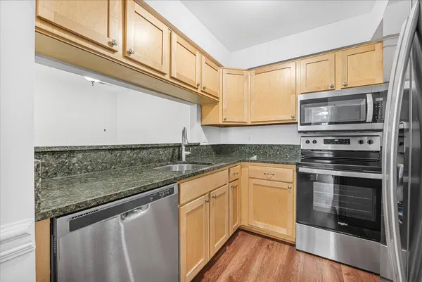 $360,000 | 6943 Mary Caroline Circle, Unit G, Alexandria, VA 22310
