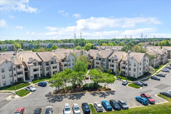 $360,000 | 6943 Mary Caroline Circle, Unit G, Alexandria, VA 22310