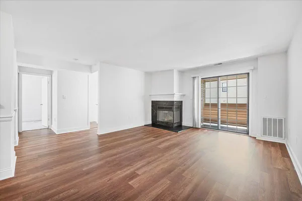 $360,000 | 6943 Mary Caroline Circle, Unit G, Alexandria, VA 22310