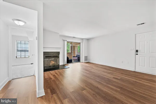 $360,000 | 6943 Mary Caroline Circle, Unit G, Alexandria, VA 22310