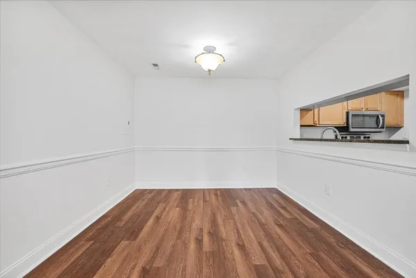 $360,000 | 6943 Mary Caroline Circle, Unit G, Alexandria, VA 22310