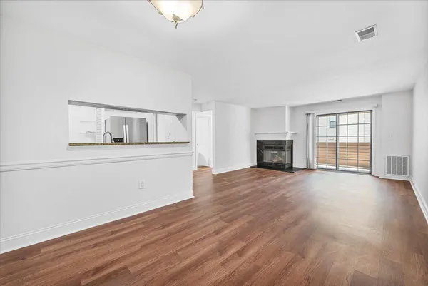 $360,000 | 6943 Mary Caroline Circle, Unit G, Alexandria, VA 22310