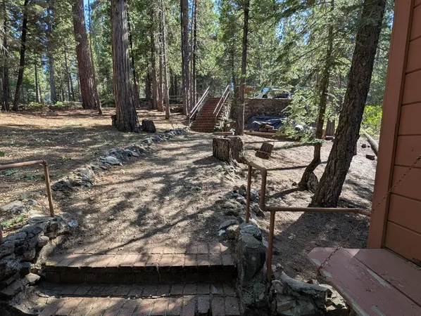 $339,000 | 64960 Stellar Jay Lane, Hume, CA 93628