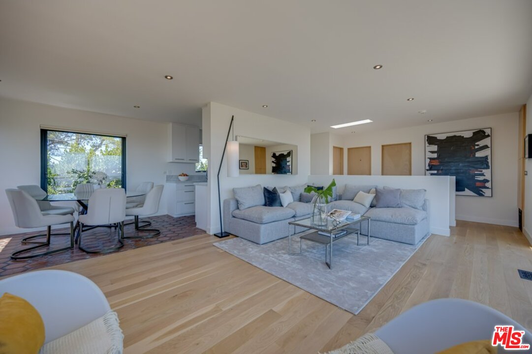 2103 Ridgemont Drive Los Angeles, CA 90046 - Photo 21 of 46