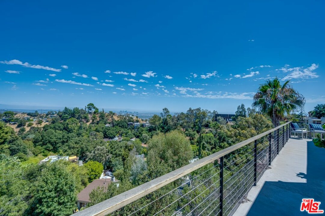 2103 Ridgemont Drive Los Angeles, CA 90046 - Photo 24 of 46