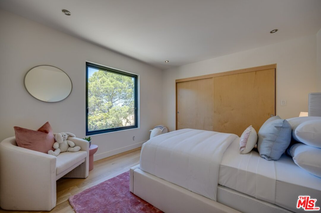 2103 Ridgemont Drive Los Angeles, CA 90046 - Photo 28 of 46