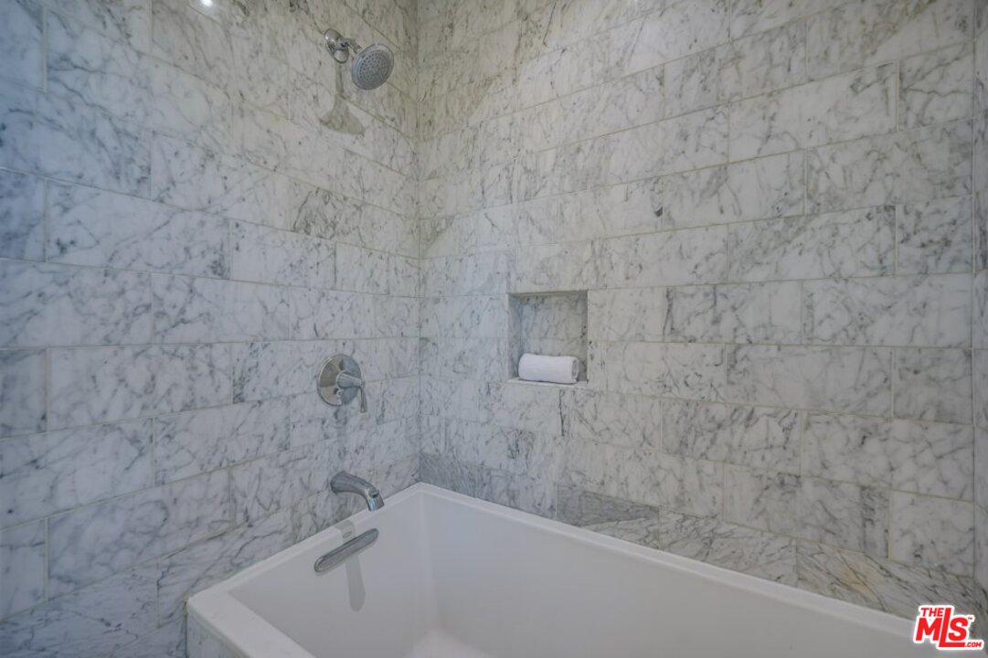 2103 Ridgemont Drive Los Angeles, CA 90046 - Photo 30 of 46