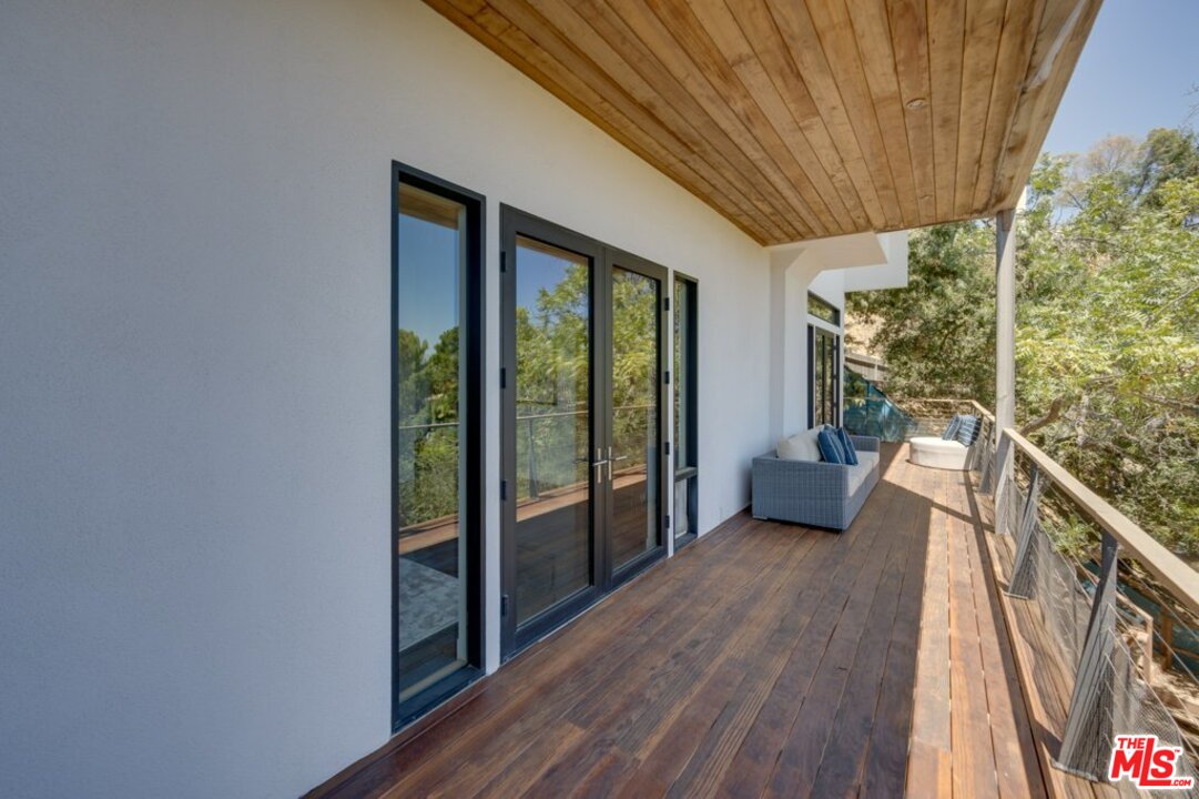 2103 Ridgemont Drive Los Angeles, CA 90046 - Photo 37 of 46