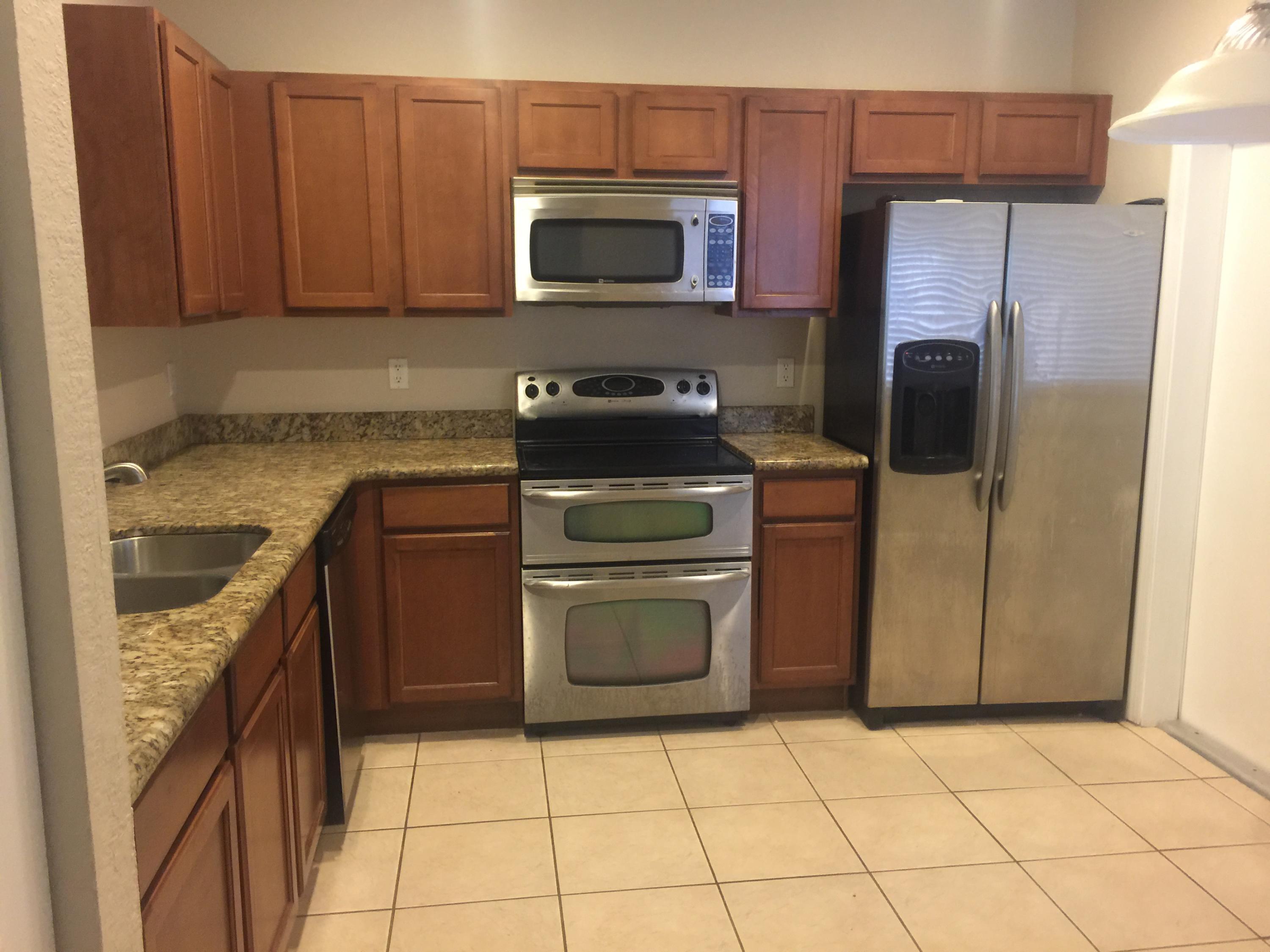 2104 Oakmont Drive Riviera Beach, FL 33404 - Photo 5 of 18 IMG_7524