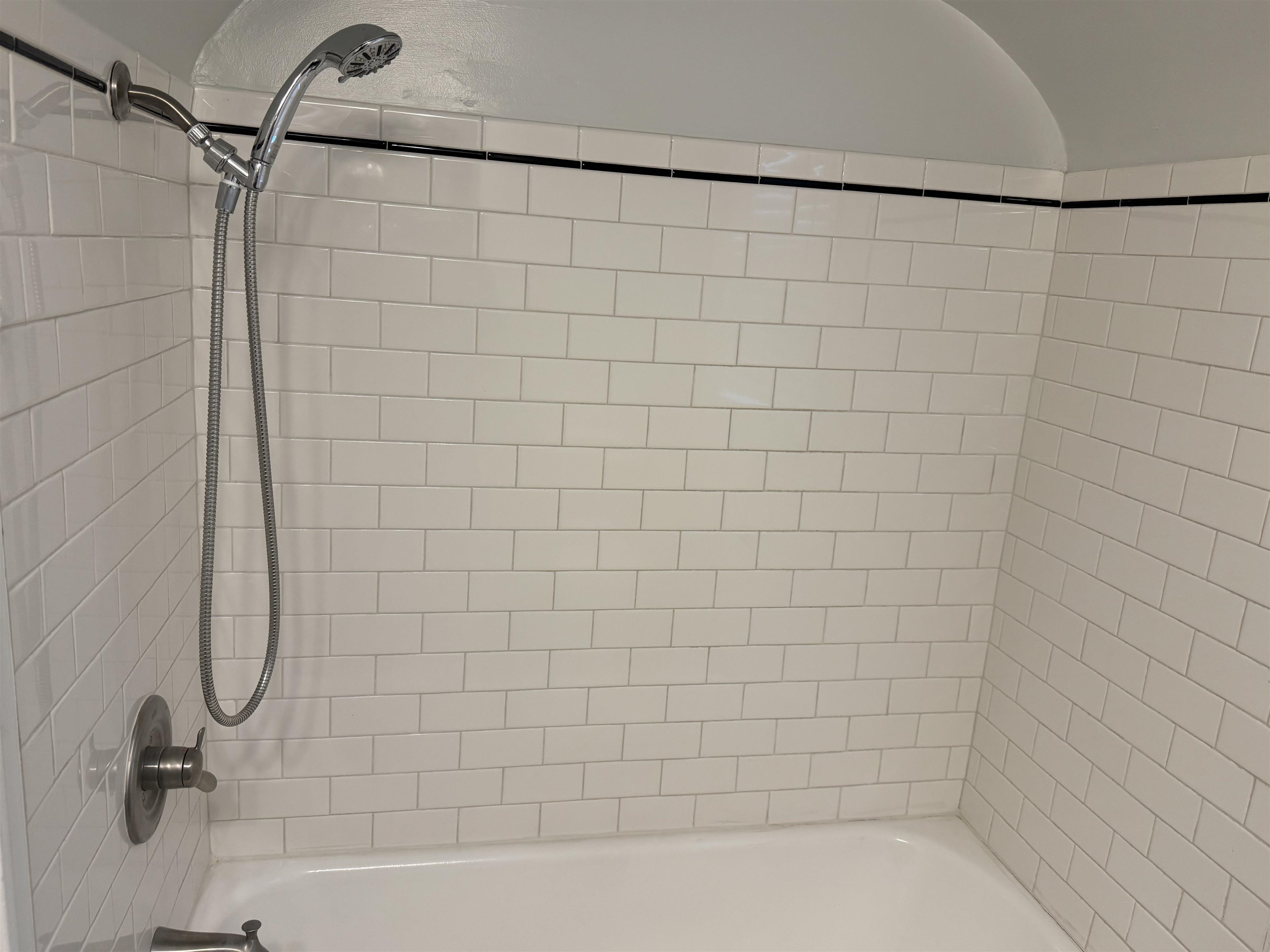 193 Alexander Street Memphis, TN 38111 - Photo 20 of 25 a bathroom with a shower