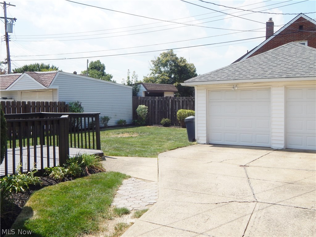 6336 Stanbury Road Parma, OH 44129 - Photo 16 of 20