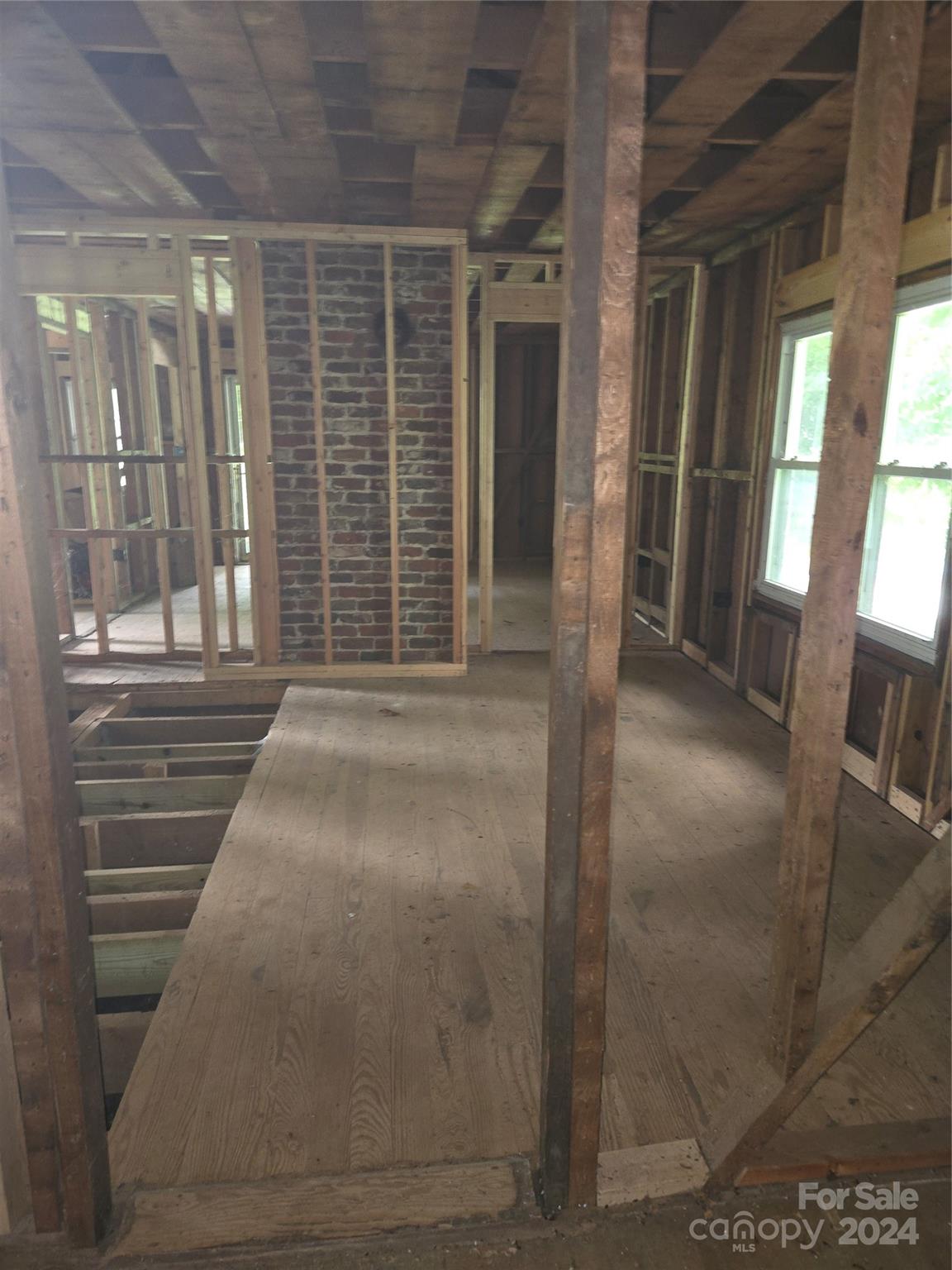 79 Hilltop Road Waynesville, NC 28786 - Photo 9 of 13 Gallery Image 9