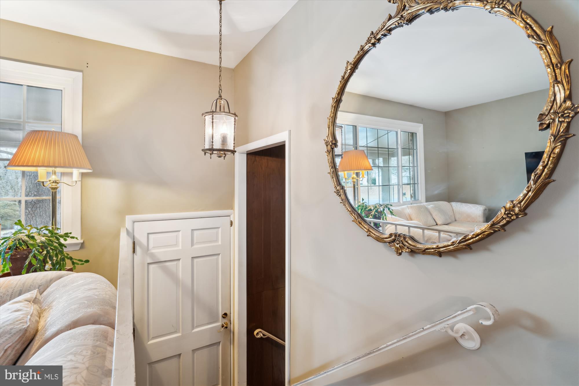 11319 Harding Road Laurel, MD 20723 - Photo 4 of 44 a view of a livingroom with furniture and entryway