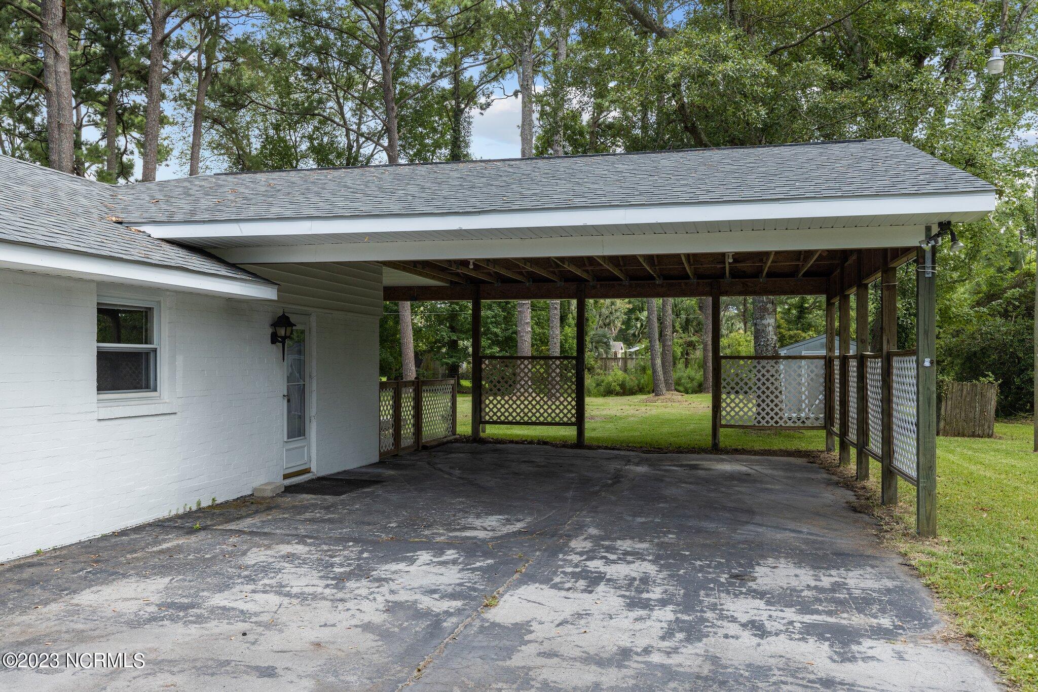 4303 Country Club Road Morehead City, NC 28557 - Photo 33 of 46