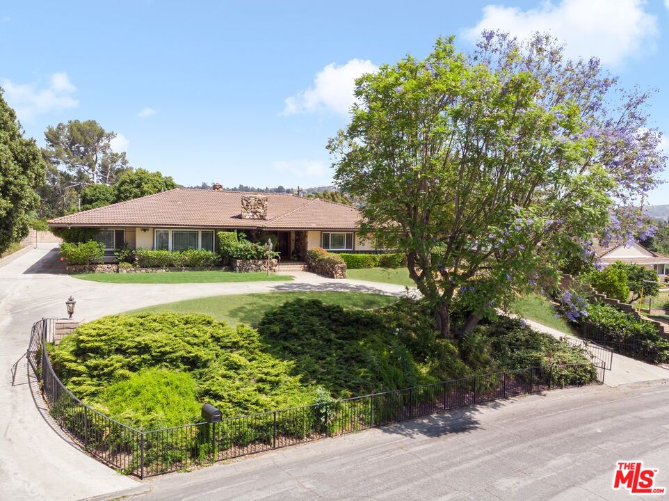20418 Rancho La Floresta Road Covina, CA 91724 - Photo 4 of 43 Gallery Image 4