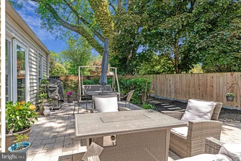 $1,550,000 | 1301 Stone Meadow Way, Vienna, VA 22182