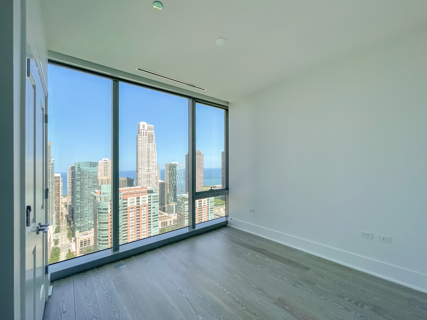 363 East Wacker Drive, Unit 3404 Chicago, IL 60601 - Photo 6 of 22