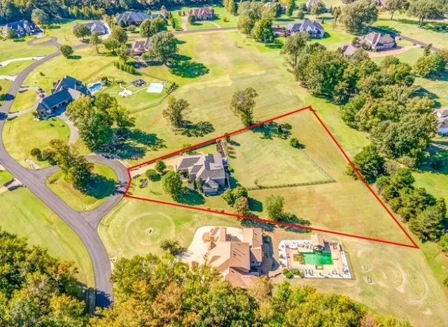 $840,000 | 55 Buckingham Court, Eads, TN 38028