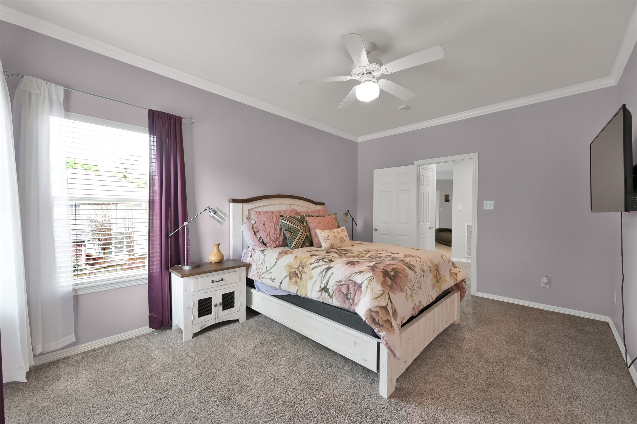 9706 Chipstead Court Spring, TX 77379 - Photo 35 of 44 The last bathroom we saw belongs to this large secondary bedroom.