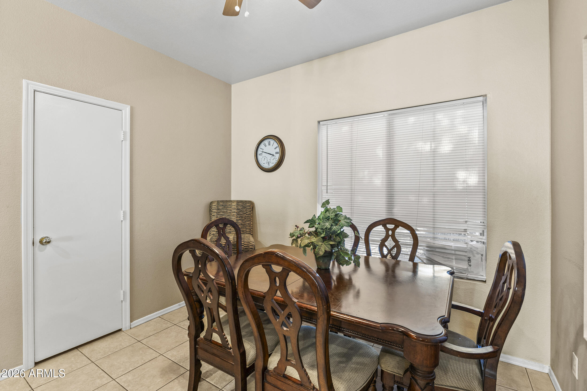 40635 North Key Lane Anthem, AZ 85086 - Photo 10 of 39 Kitchen/Dining Room