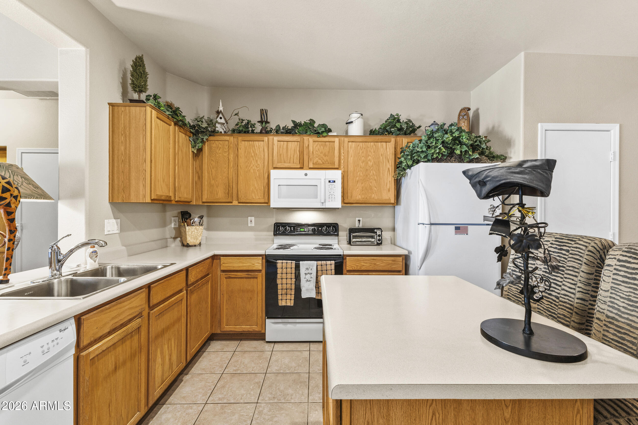 40635 North Key Lane Anthem, AZ 85086 - Photo 11 of 39 Kitchen