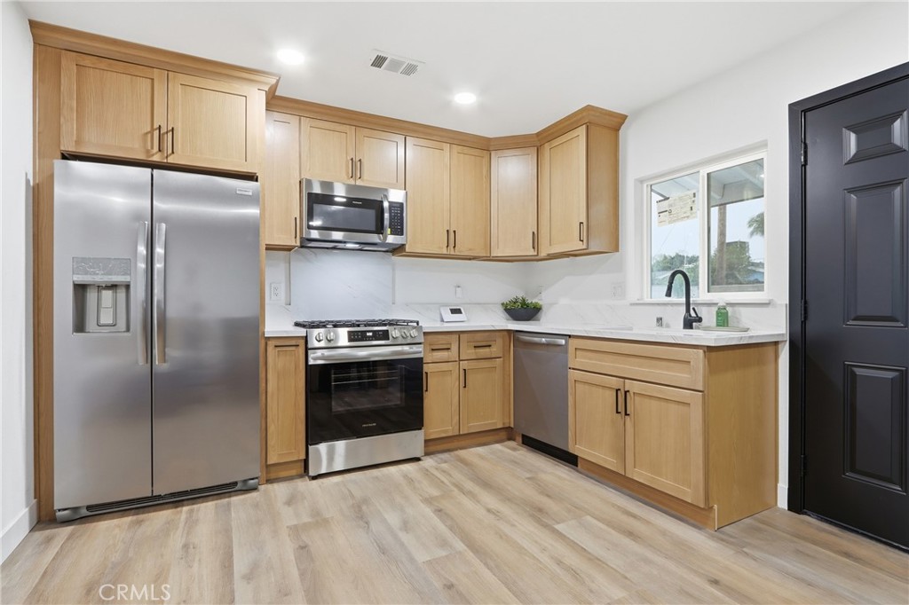 508 North Joyce Avenue Rialto, CA 92376 - Photo 13 of 53