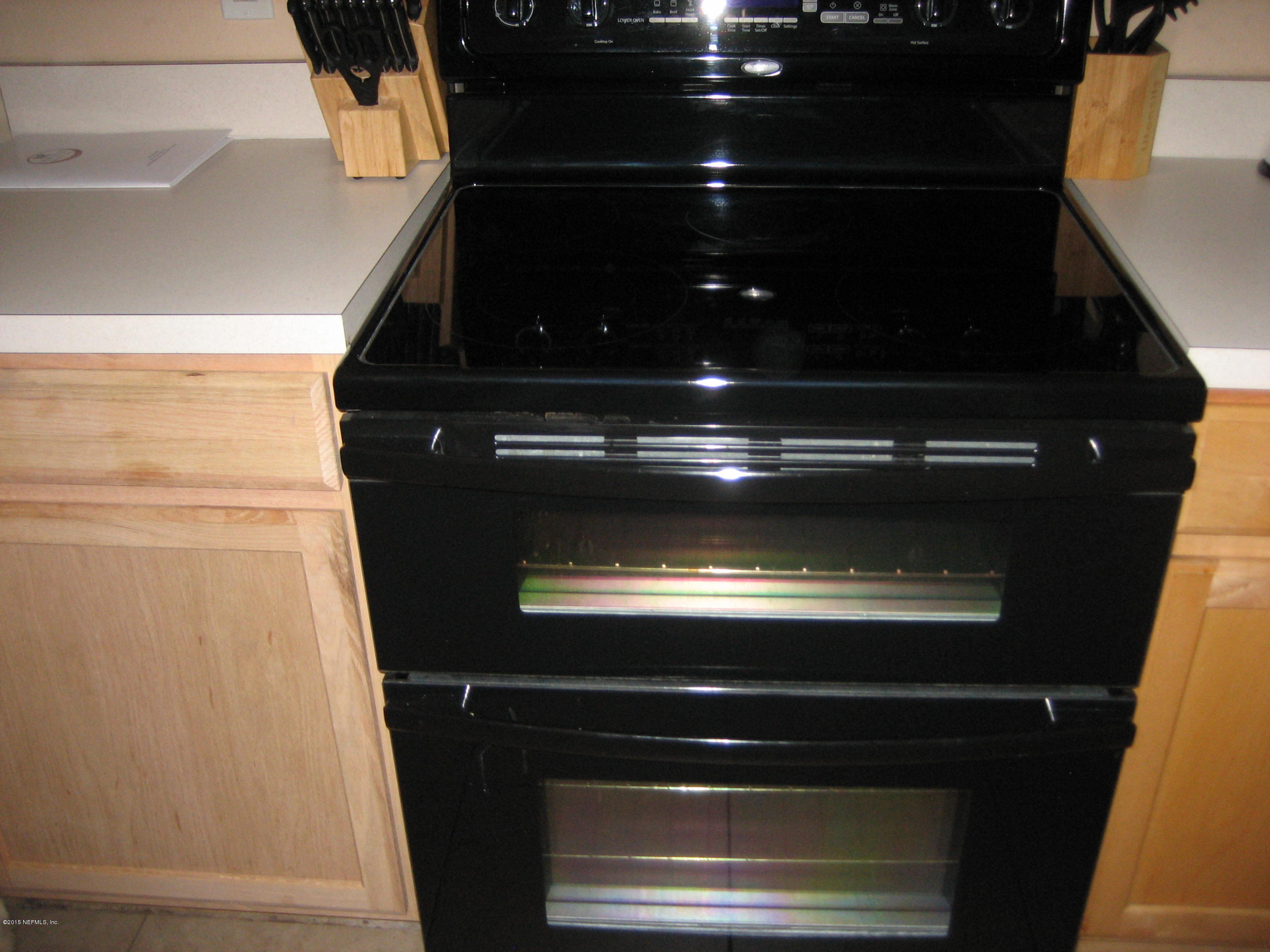 3236 Carlotta Road Middleburg, FL 32068 - Photo 14 of 18 a close view of stove