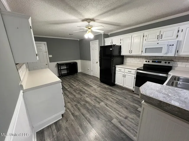 $294,900 | 502 Thunderbird Drive North, Hernando, MS 38632