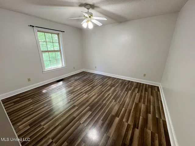 $294,900 | 502 Thunderbird Drive North, Hernando, MS 38632