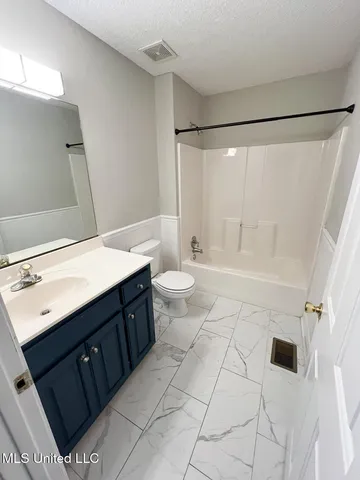 $294,900 | 502 Thunderbird Drive North, Hernando, MS 38632