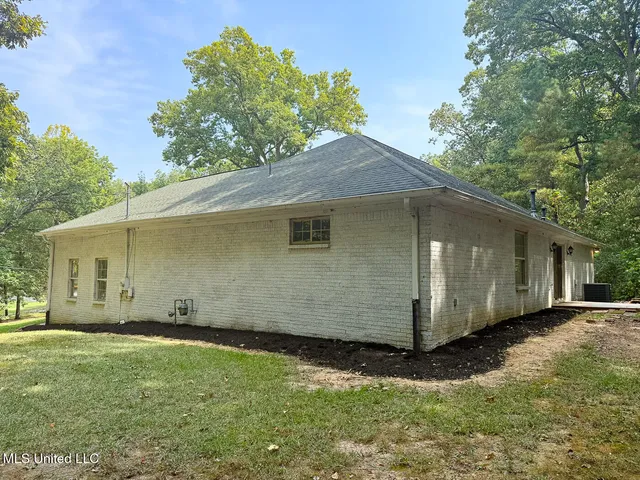 $294,900 | 502 Thunderbird Drive North, Hernando, MS 38632