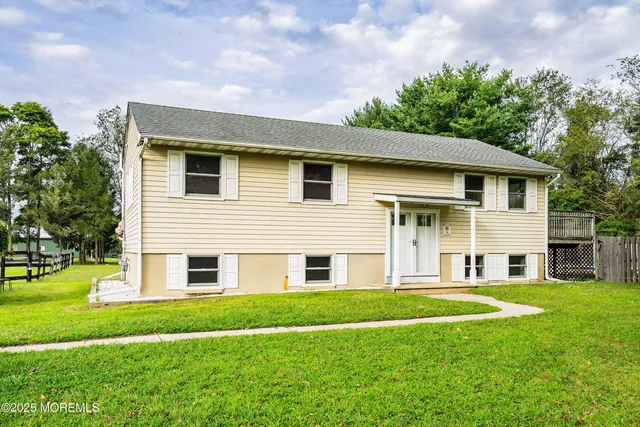 $899,900 | 86 Bunting Bridge Road, Cookstown, NJ 08511