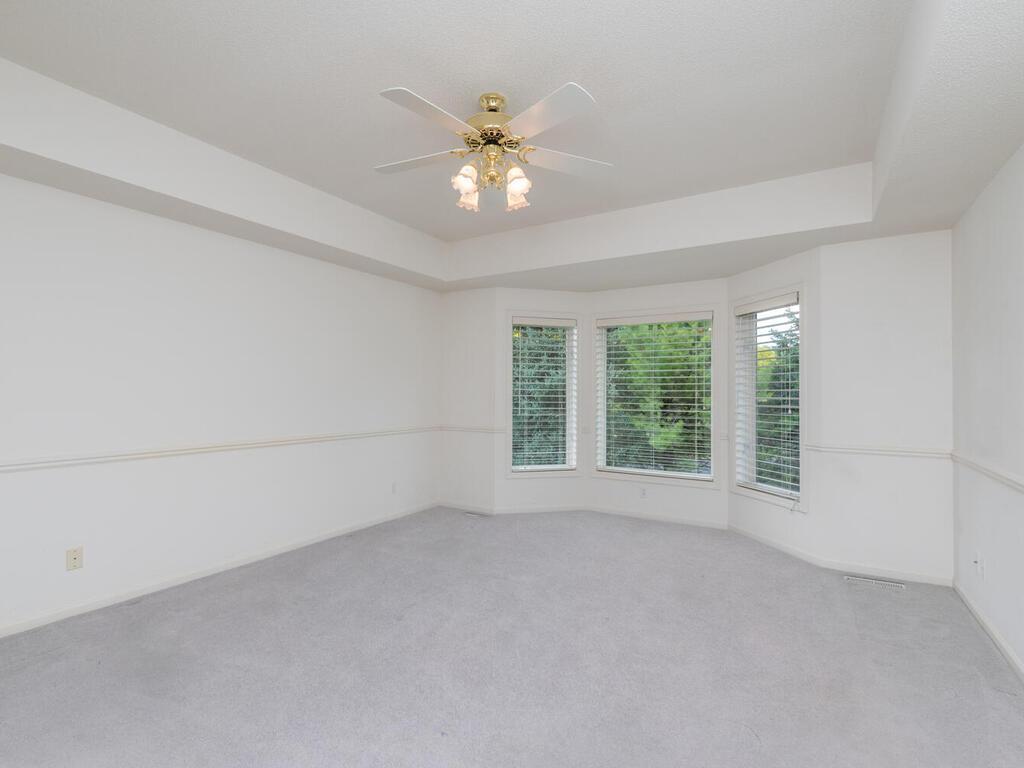 7230 Lewis Ridge Parkway Edina, MN 55439 - Photo 18 of 28